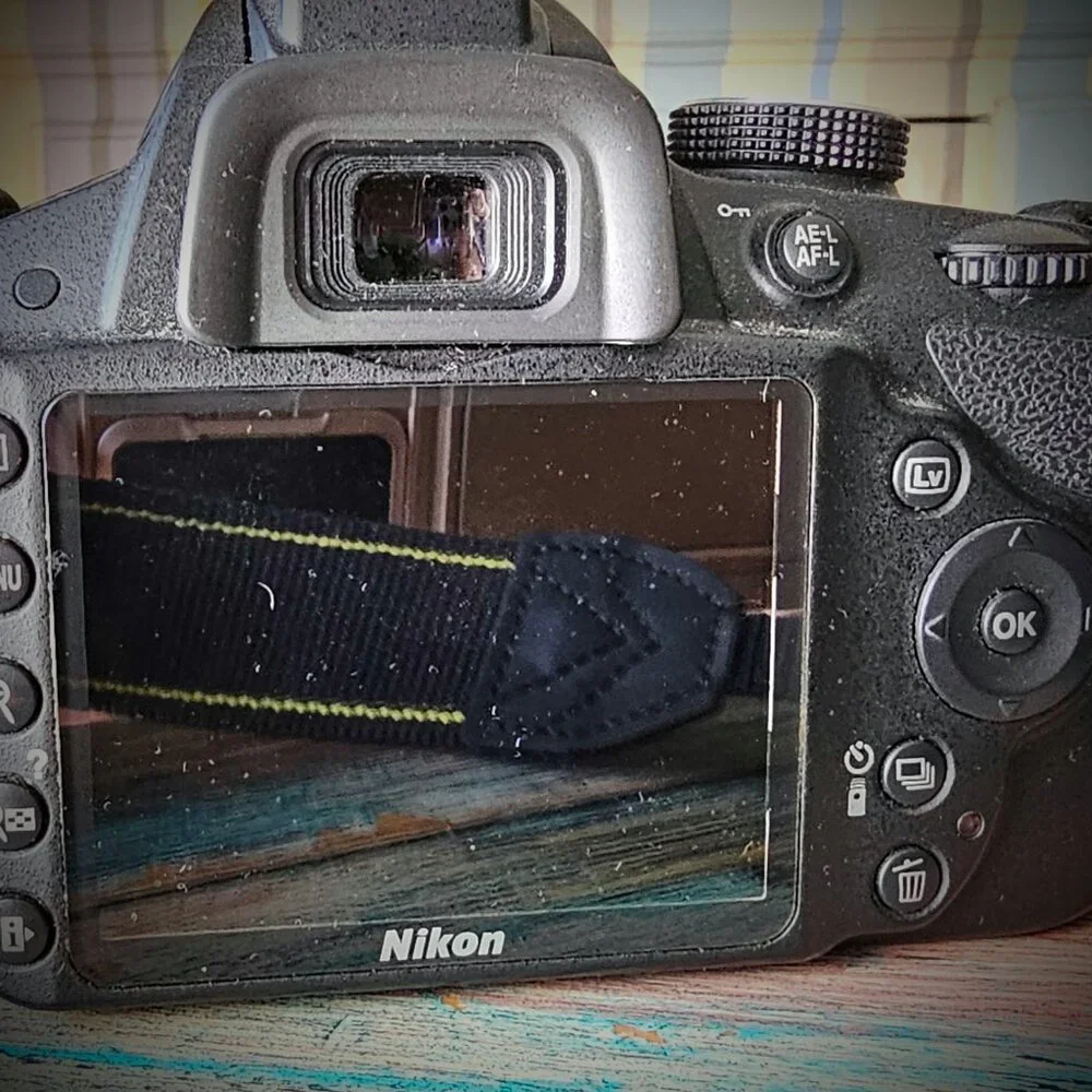 Nikon d3200 camera 18-55 VR kit